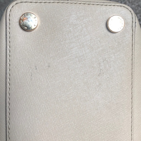 Micheal Kors Savannah Satchel - Picture 3 of 5